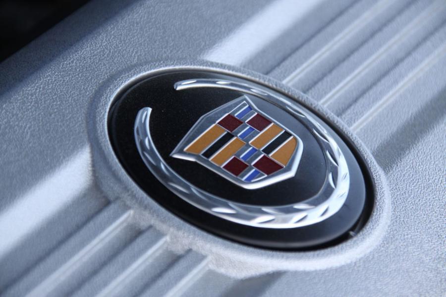  Cadillac SRX Crossover 2010 года  (фото 38 из 95)